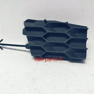 Volvo maskin peitelevy 84425079, oikea