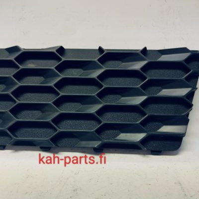 Volvo maskin peitelevy 84459805, vasen