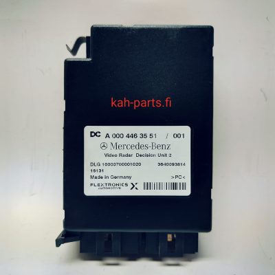 Mercedes-Benz peruutustutkan ohjainlaite A0004463551
