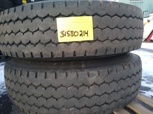 Käytetyt pinnaamattomat renkaat vanteineen 315/80 R22,5  2kpl