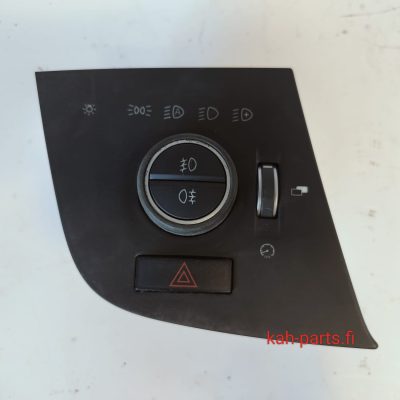 Volvo ajovalojen kytkinpaneeli 22181491