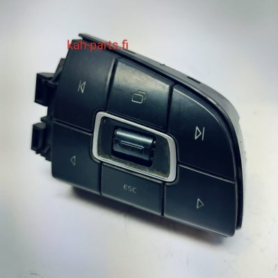 Volvo ratin nappipaneeli 22629276