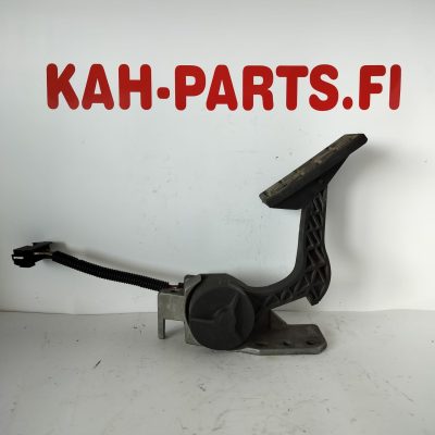 Volvo kaasupoljin 1063332