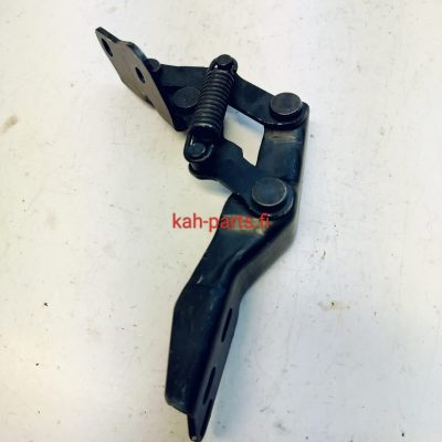 Scania tuulenohjaimen sarana 2491806, vasen