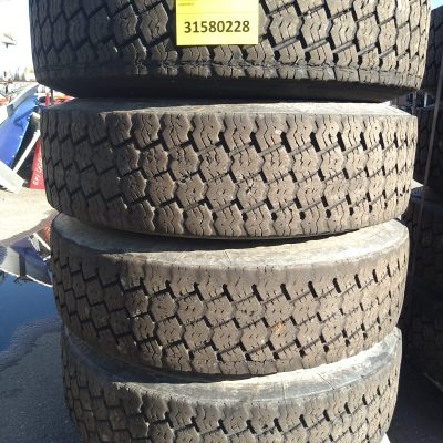 Käytetyt pinnoitetut renkaat vanteineen 315/80 R22,5  4kpl