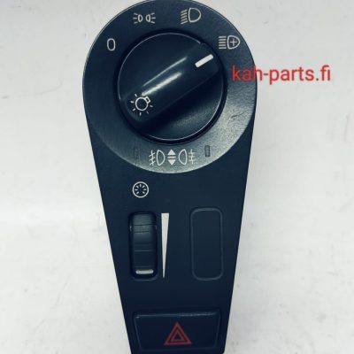 Volvo ajovalojen kytkinpaneeli 20953569