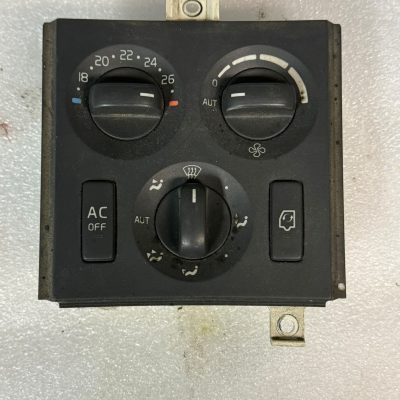 Volvo lämmönsäätöpaneeli 20508582