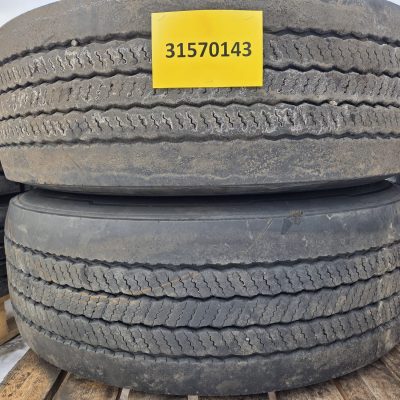 Käytetyt pinnaamattomat renkaat vanteineen 315/70R 22,5 2kpl