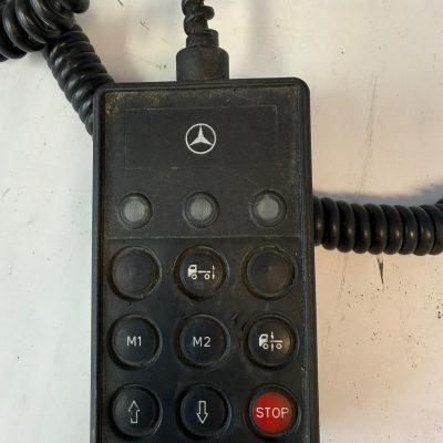 Mercedes-Benz jousituksen kaukosäädin 4460561330