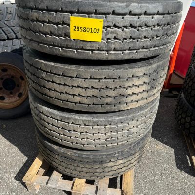 Käytetyt pinnoitetut renkaat 295/80 22,5 4kpl