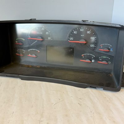 Volvo mittaristo 21015784
