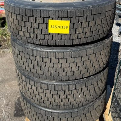 Käytetyt pinnoitetut renkaat käytetyillä vanteilla 315/70 22,5 4kpl