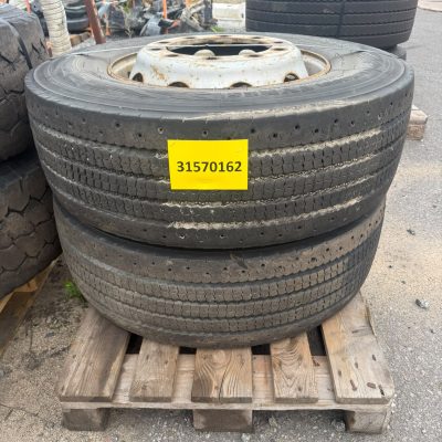 Käytetyt pinnoittamattomat renkaat vanteineen 315/70R 22,5 2kpl