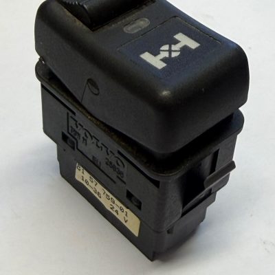 Volvo kytkin 8157759