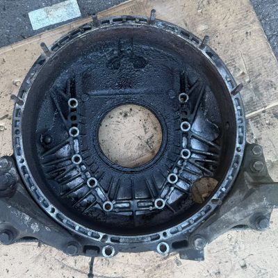 Volvo vauhtipyörän kotelo 27384
