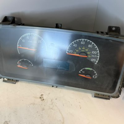 Volvo mittaristo 20970723