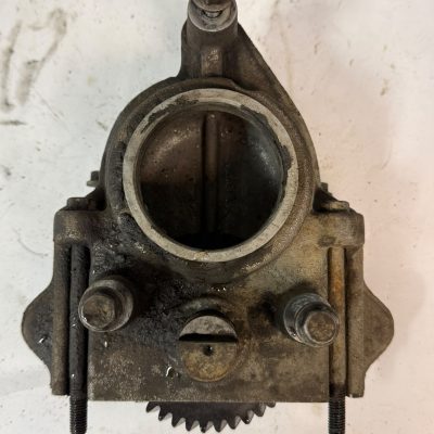 Volvo ohjaustehostimen pumpun kotelo 20543843