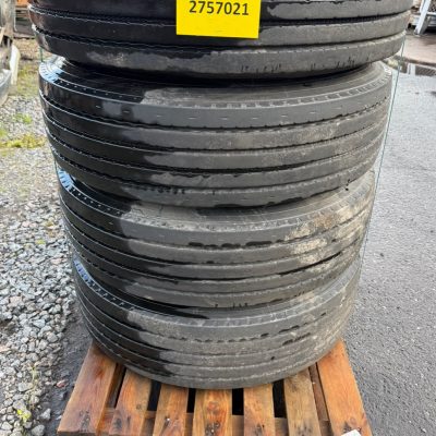 Käytetyt pinnoittamattomat renkaat 275/70R 22,5 vanteineen 4kpl
