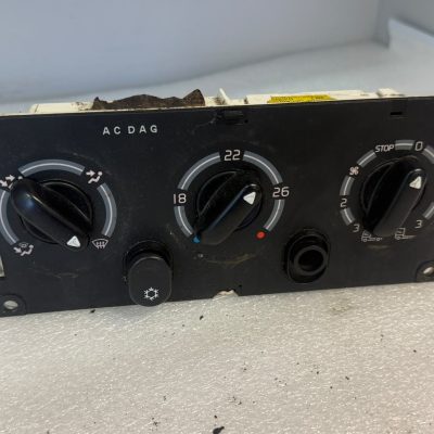 Renault lämmönsäätö paneeli 5010290297